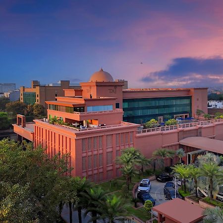 Taj Hotel & Convention Centre, Agra Agra  Exterior foto The University of Management Sciences